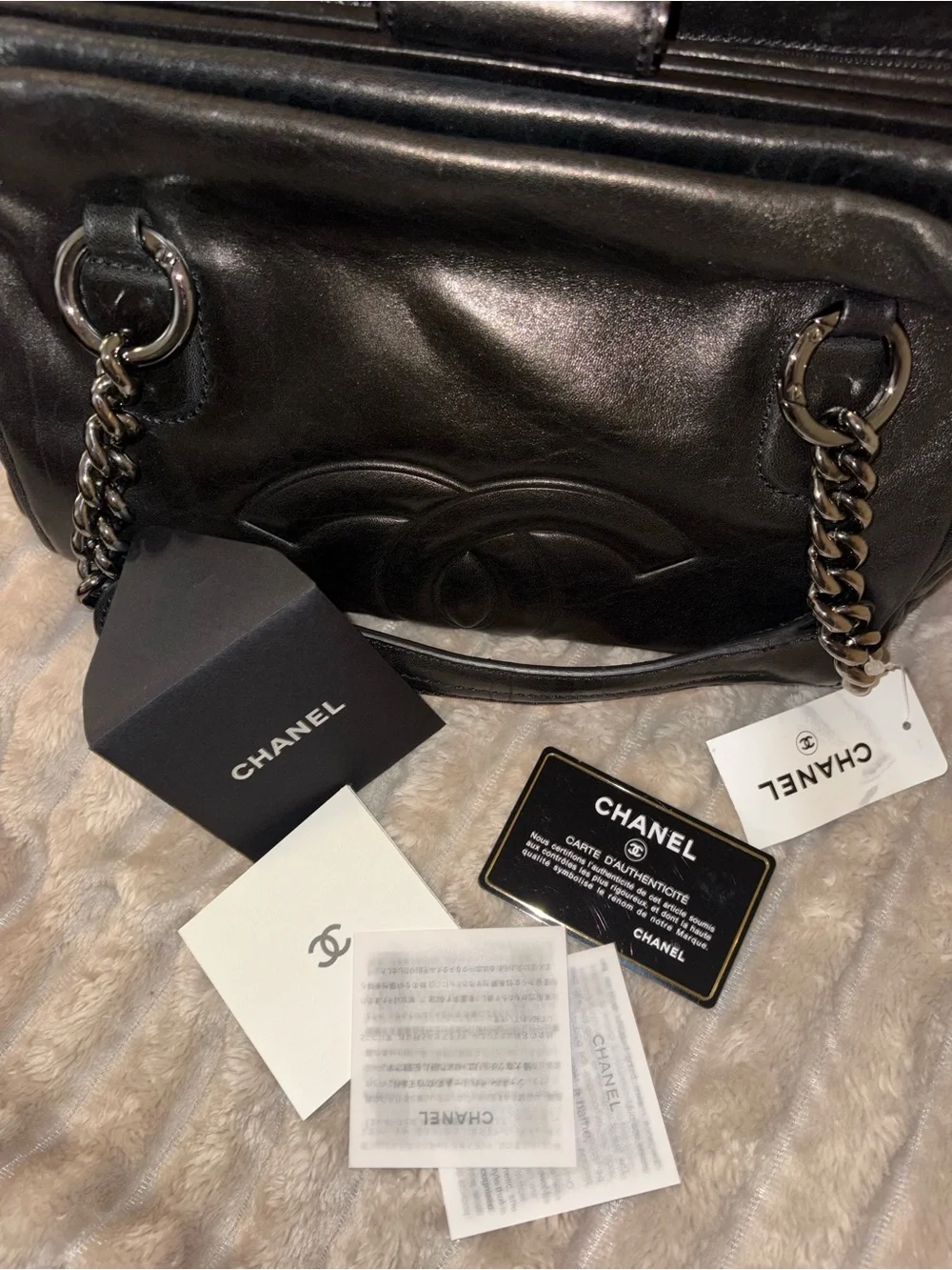 Chanel tote bag  07A Small Tote in black leather with silver chain